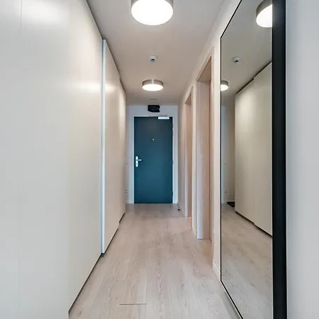 Light & Airy Comfort - Garage & Balcony 公寓 布拉迪斯拉发