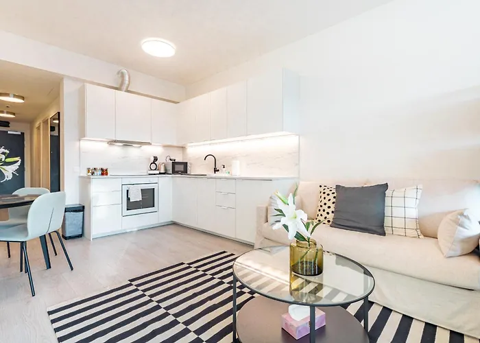 Light & Airy Comfort - Garage & Balcony