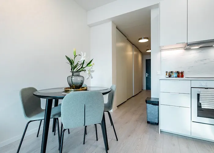 Light & Airy Comfort - Garage & Balcony Apartment Bratislava