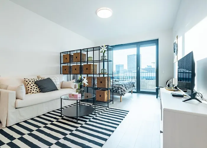 Light & Airy Comfort - Garage & Balcony * Bratislava